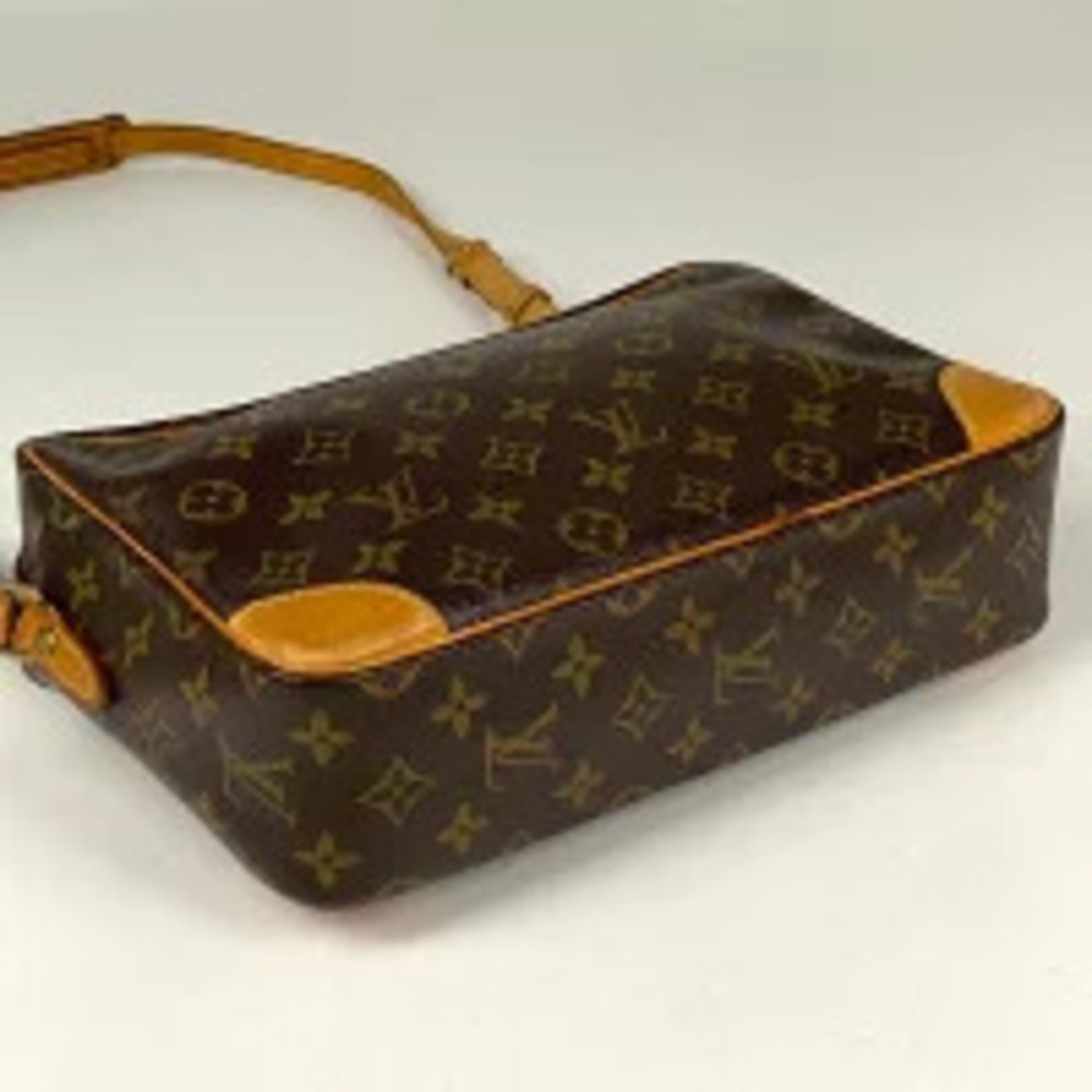 Louis Vuitton Shoulder Crossbody Trocadero Monogram Bag Brown